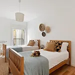 شقة Beautiful 2 Bedroom In Bairro Alto