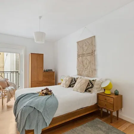 Beautiful 2 Bedroom In Bairro Alto Daire Lisboa