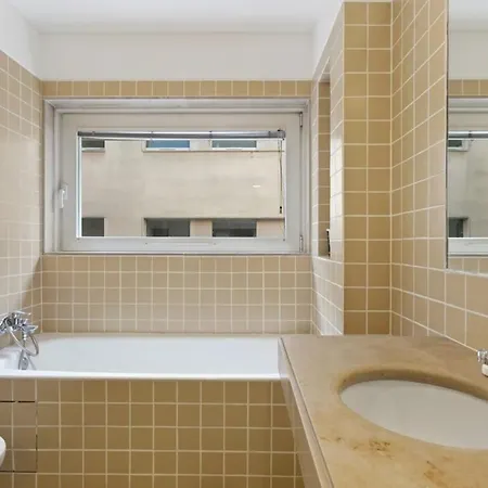 Daire Beautiful 2 Bedroom In Bairro Alto