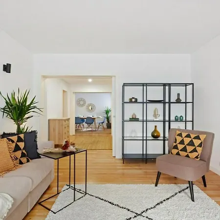 Beautiful 2 Bedroom In Bairro Alto Lissabon