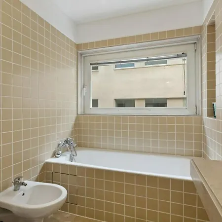 Apartment Beautiful 2 Bedroom In Bairro Alto Lissabon
