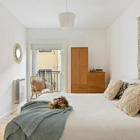 Beautiful 2 Bedroom In Bairro Alto * Lisboa