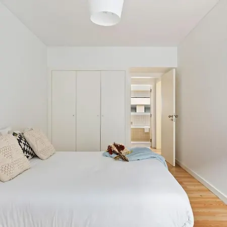 Beautiful 2 Bedroom In Bairro Alto 아파트