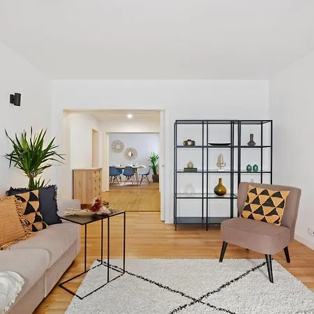 Beautiful 2 Bedroom In Bairro Alto 公寓